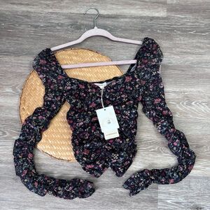 Nwt commense floral print ruched Long sleeve top‎